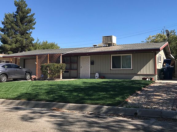 2nd image of 44042 Hardwood Ave
