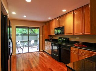 2063 Wethersfield Ct, Reston, VA 20191