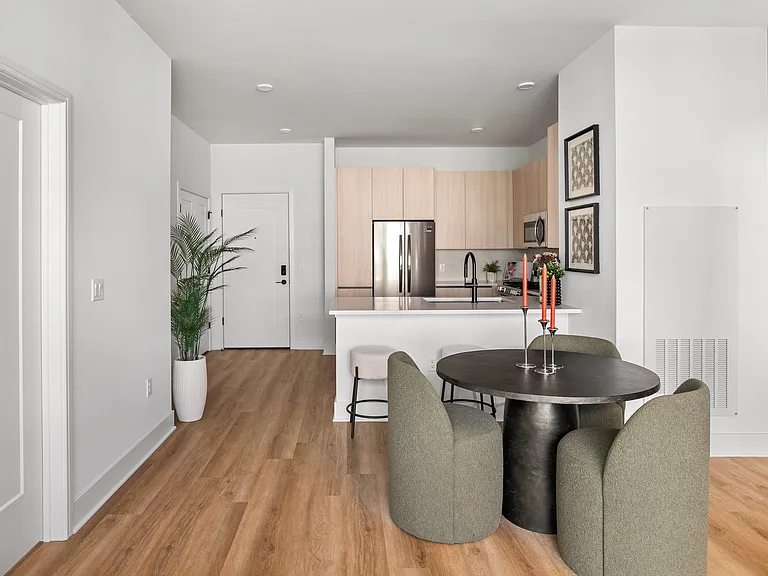 1218 New St — Photo 2
