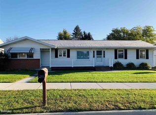 405 W Lena, Lena, IL 61048