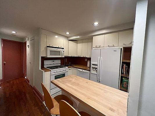 4th image of 599 3rd St #1