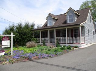 15 Ridgewood St, Bristol, CT 06010