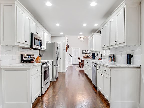 5th image of 9580 Kingston Crossing Cir