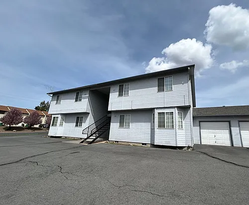 871-877 Homedale Rd Photo 1