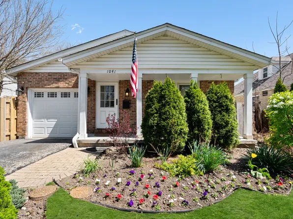 1041 Forest Ave, Deerfield, IL 60015