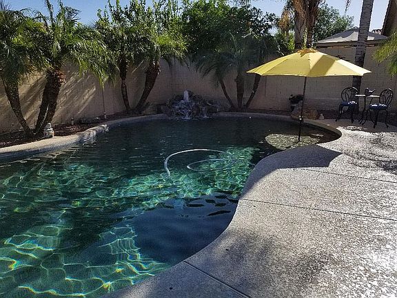 3rd image of 1532 W Wagner Dr