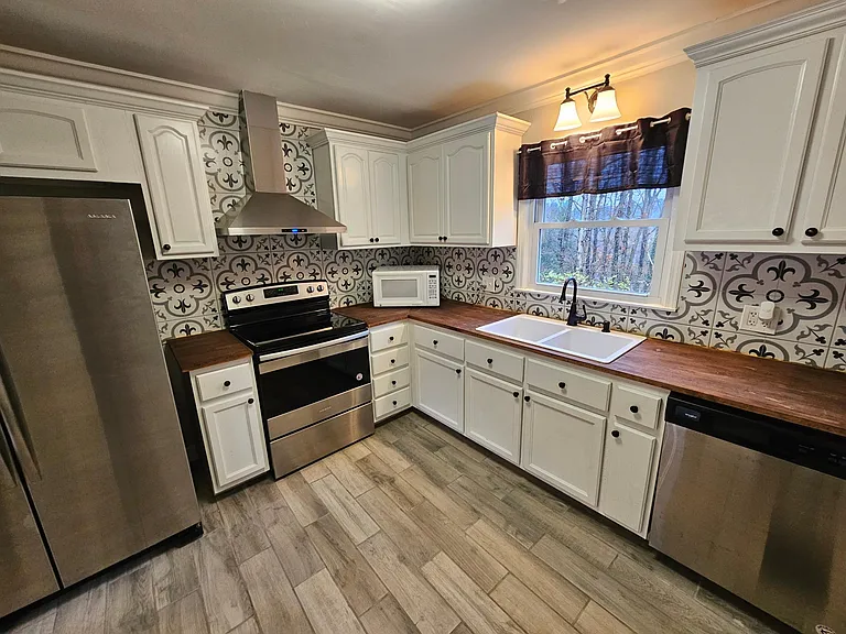 2802 Willocks Ave — Photo 6