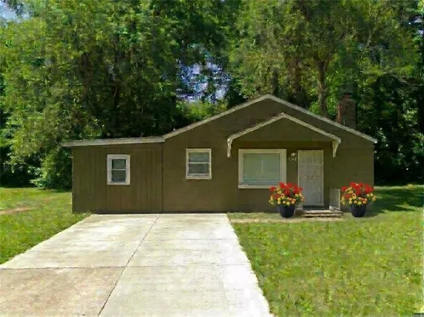 2107 E 77th Ter, Kansas City, MO 64132