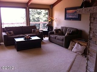 2nd image of 557 SE Vista Dr