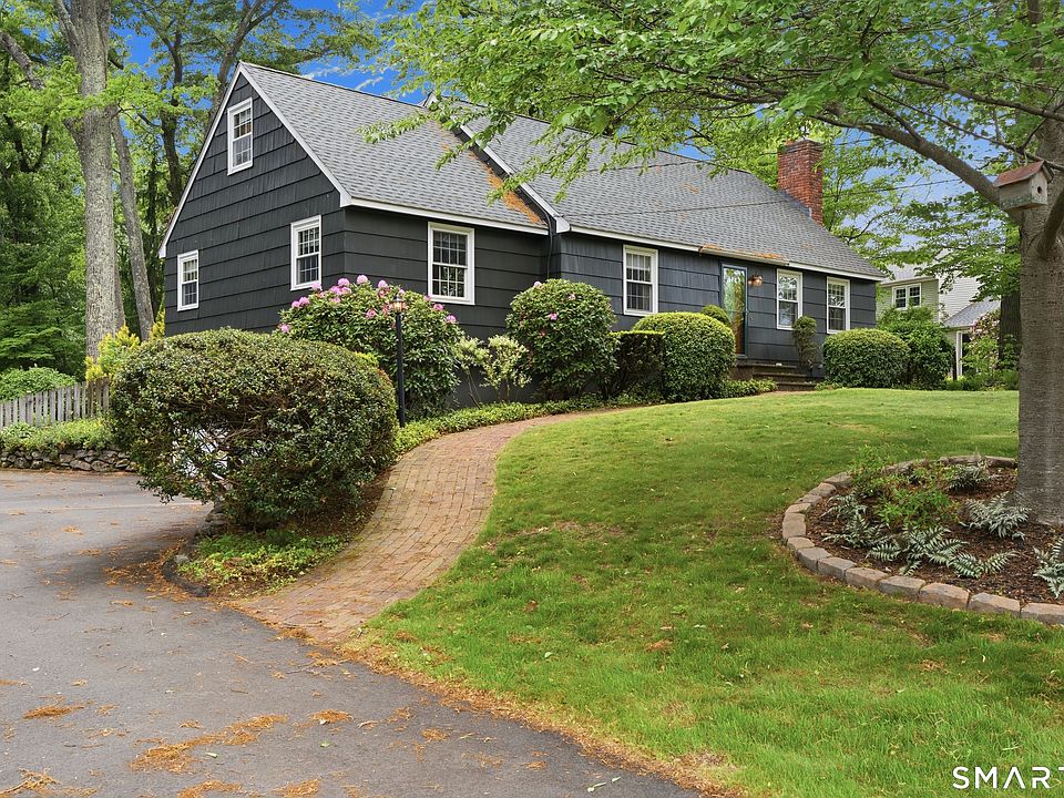 1st image of 405 Sheridan Drive