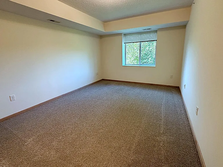 Arcade Estates West — Photo 31