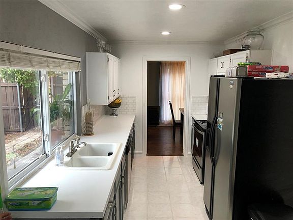 3rd image of 6430 Briarknoll Dr