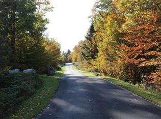 43 Forest Ridge Dr, Naples, ME 04055