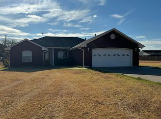 305 Taylor Ave, Chattanooga, OK 73528
