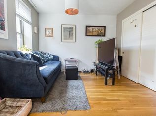 5 Grove St APT 7, Boston, MA 02114