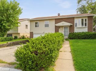 517 N Midlothian Rd, Mundelein, IL 60060