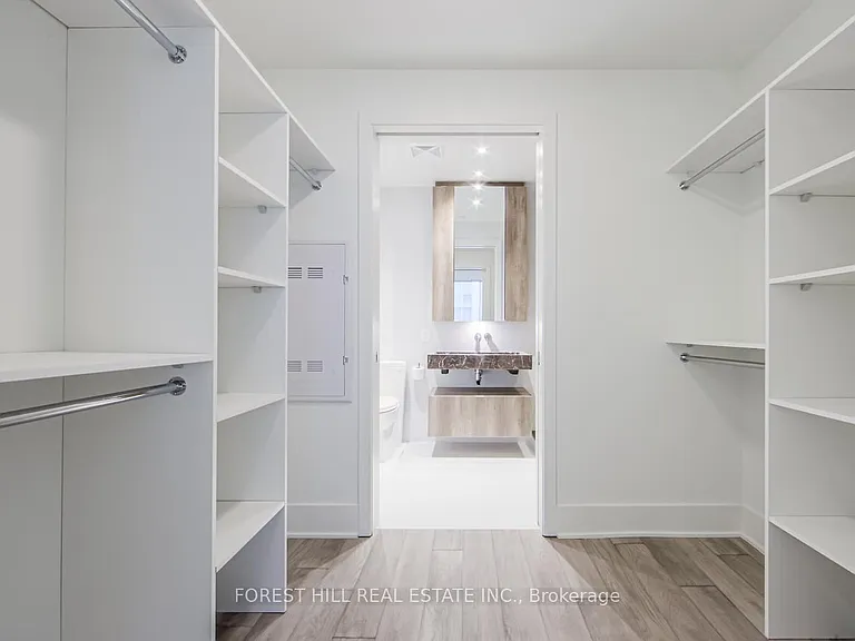 11 Yorkville Ave #2506 — Photo 20