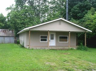 445 E Pike St, Roann, IN 46974