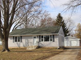 2338 25th St SW, Mason City, IA 50401