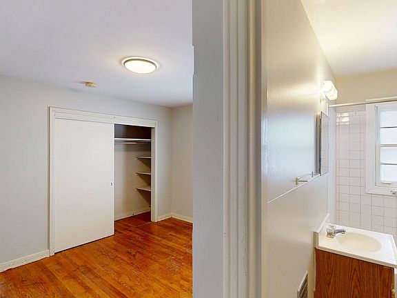 5th image of 1902 Shelby Ave #B