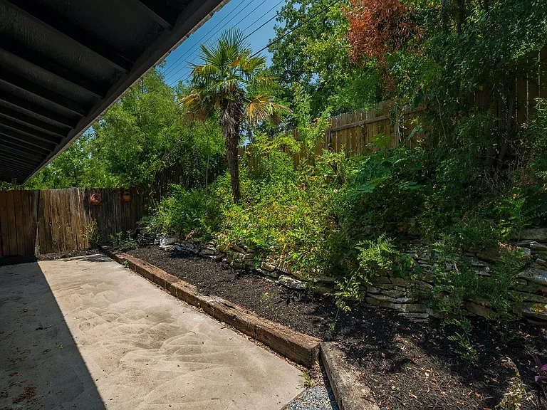 1706 Elmhurst Dr #A — Photo 19