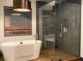 25 River Run, East Greenwich, RI 02818