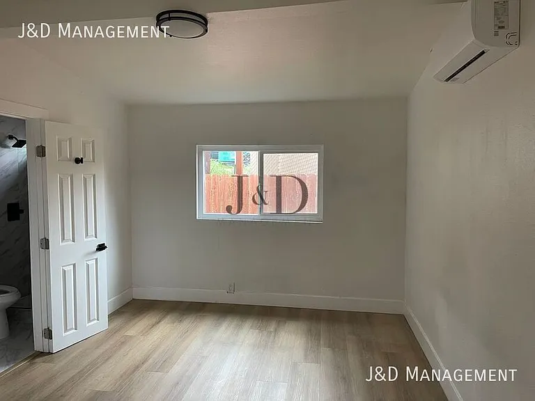 4253 College Ave — Photo 3