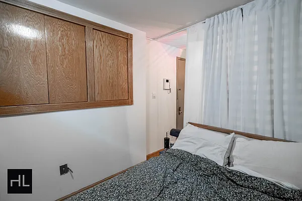 Rented by Highline Residential | media 16