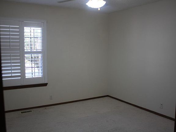 5th image of 505 Country Side Trl