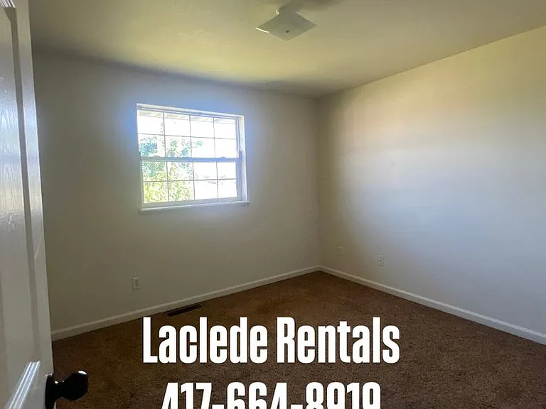 1137 Glenridge St — Photo 9