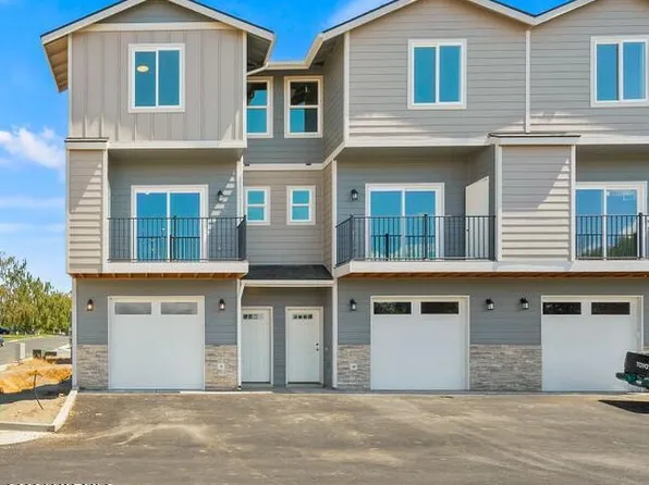 2600 Racquet Ln #29, Yakima, WA 98902