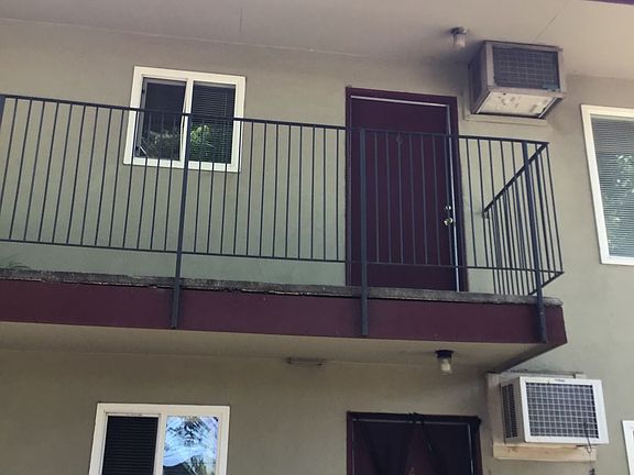 2nd image of 1119 G St APT 9