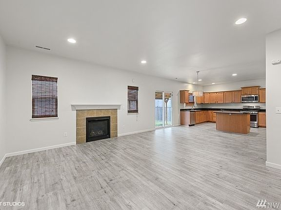 5th image of 11825 SE 239th Ct #65
