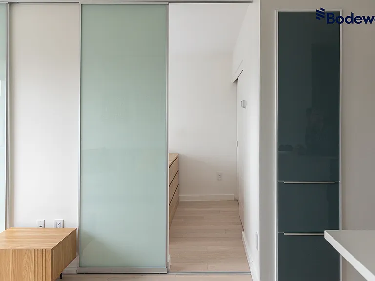 1250 Burnaby St — Photo 14