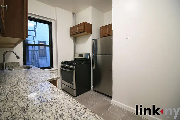 Rented by Link NY Realty | media 16