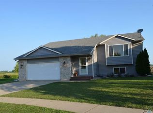 540 Herman Cir, Tea, SD 57064