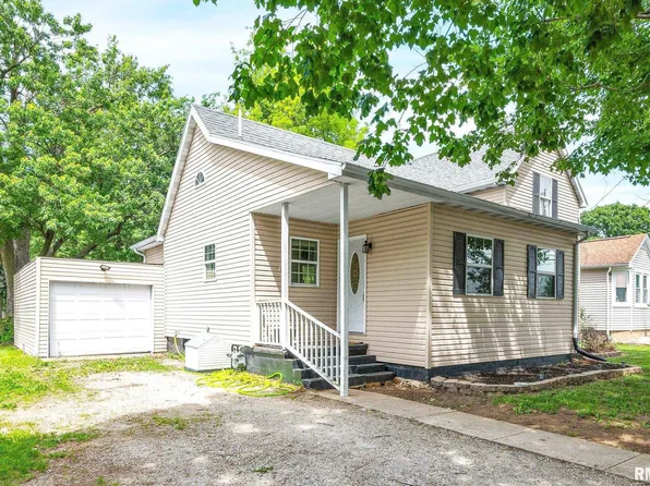 202 W 4th St, Wyanet, IL 61379
