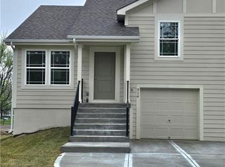 514 W Lawrence St, Spring Hill, KS 66083