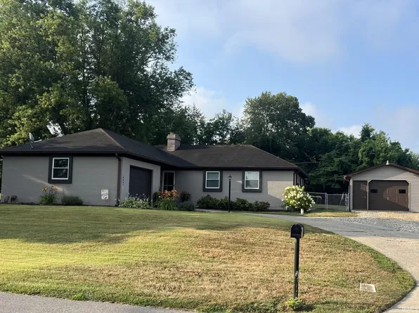 4231 Jamestown Dr, Logansport, IN 46947