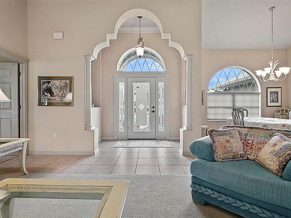 2nd image of 5 Waybourne Pl
