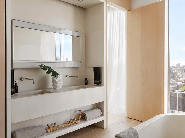 215 Chrystie Street image 12 of 17