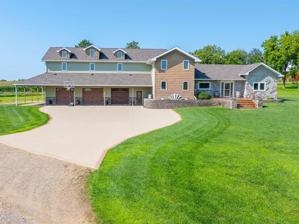 411 West St, Pierson, IA 51048