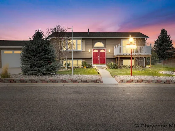 506 Walnut Ave, Pine Bluffs, WY 82082