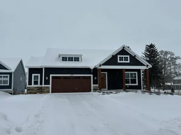 10027 Strawberry Ln, Zeeland, MI 49464