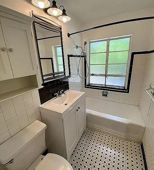 1392 Normandy Dr NE #4 — Photo 17