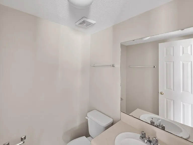 1469 Green St #E2 — Photo 7