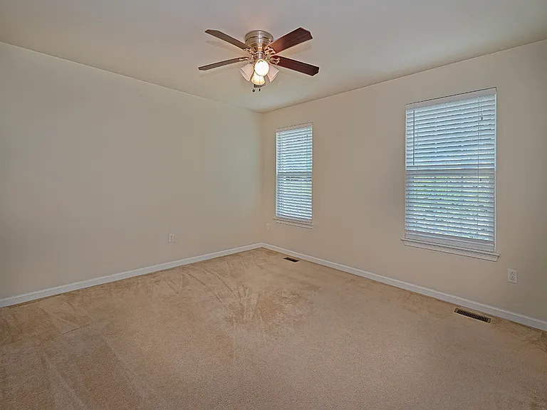 627 Edison Dr — Photo 15