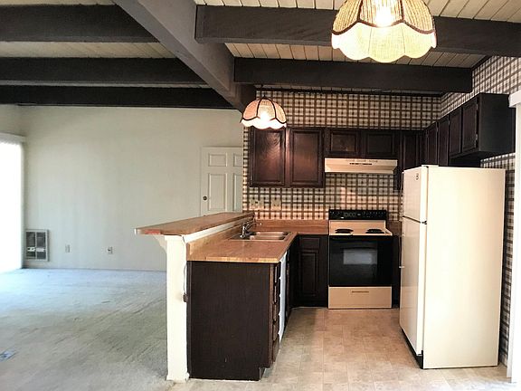 5th image of 2820 Park Cir