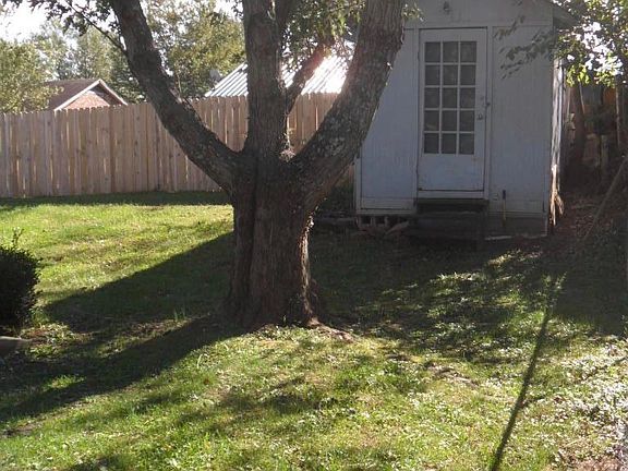 2nd image of 343 Hicrest Dr