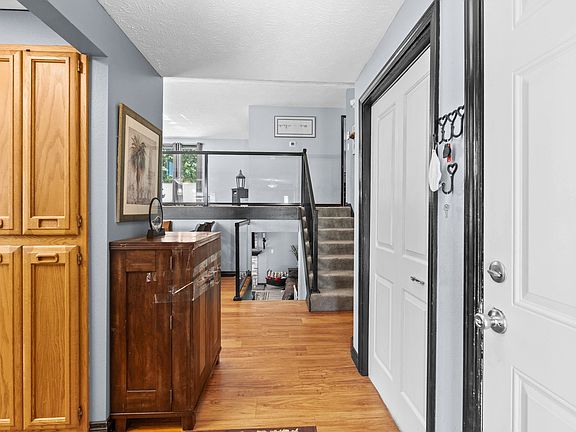 5th image of 3418 S Melissa Dr